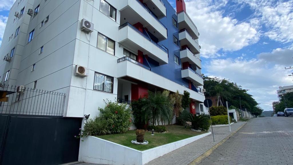Bombas/ Bombinhas, A 50M Do Mar, Apartamento 2 Quartos, Com Churrasqueira Na Sacada, Ar E Wi-Fi Dış mekan fotoğraf